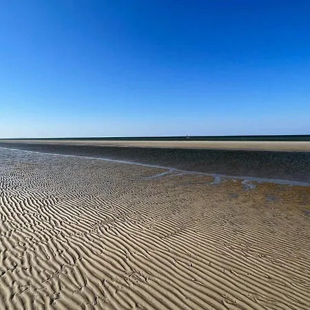 Tranquil Retreat In Romo - By Traum 度假居