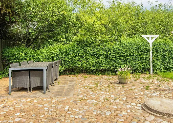 Tranquil Retreat In Romo - By Traum