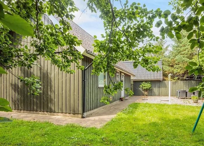 Tranquil Retreat In Romo - By Traum 別荘 *