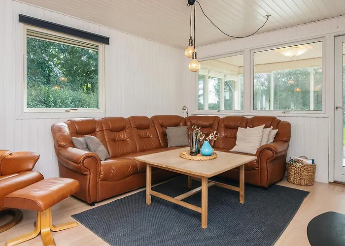 Tranquil Retreat In Romo - By Traum 別荘